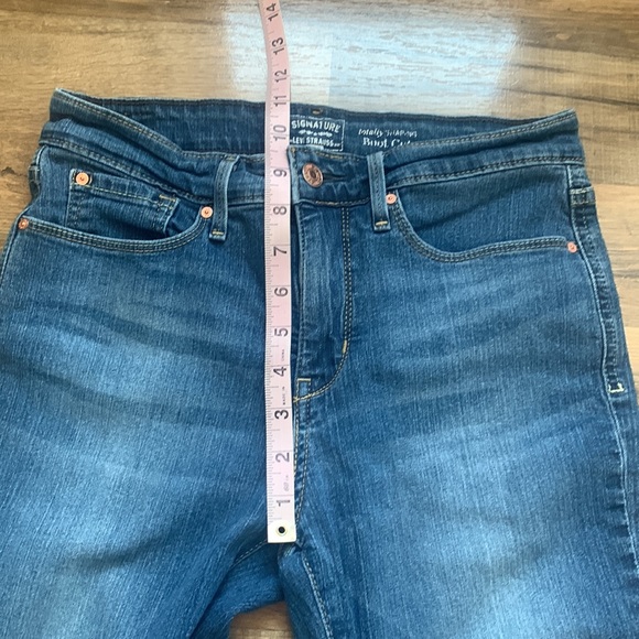 Levi Strauss  Gold  Totally Shaping Bootcut Jeans - Picture 13 of 15